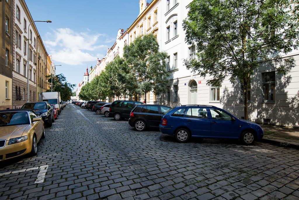 Apartment Gesse Březinova Prag Exterior foto